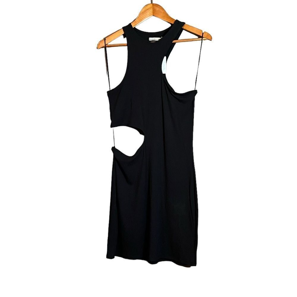 NWT! Abercrombie &โFitch black ribbedโ cut outโdress